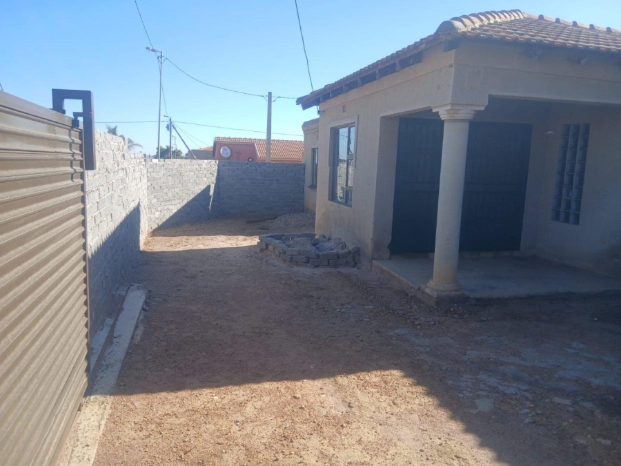 2 Bedroom Property for Sale in Drieziek Gauteng