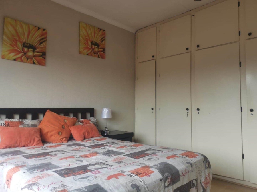 2 Bedroom Property for Sale in Lindhaven Gauteng