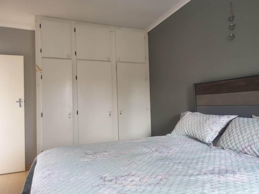 2 Bedroom Property for Sale in Lindhaven Gauteng