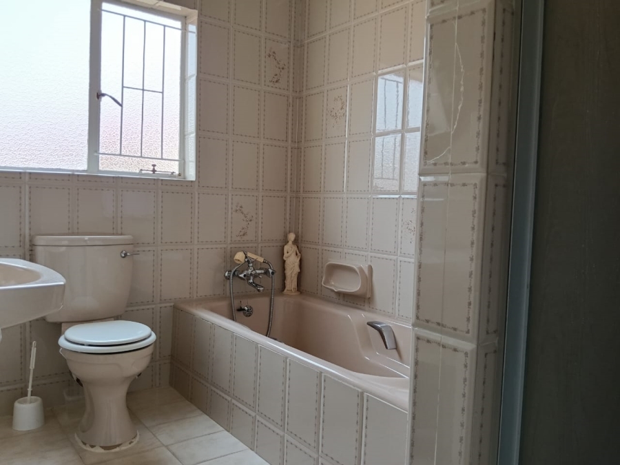 3 Bedroom Property for Sale in Westonaria Gauteng