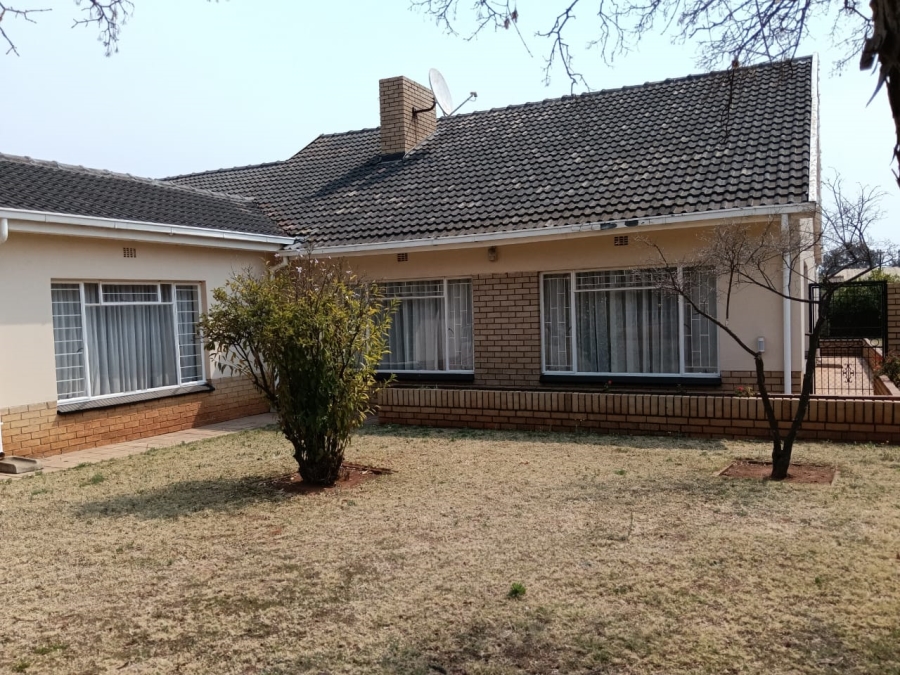 3 Bedroom Property for Sale in Westonaria Gauteng