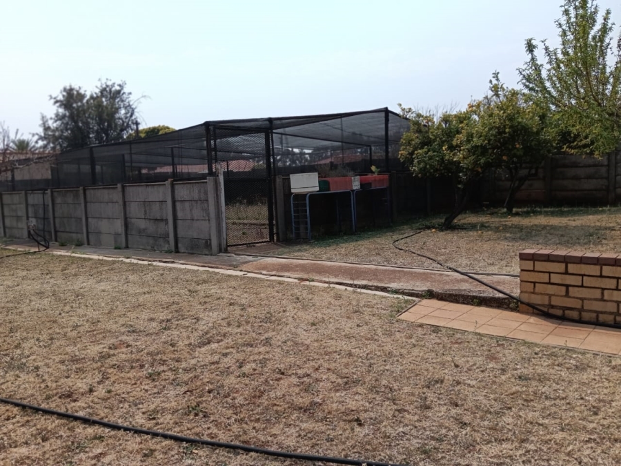 3 Bedroom Property for Sale in Westonaria Gauteng