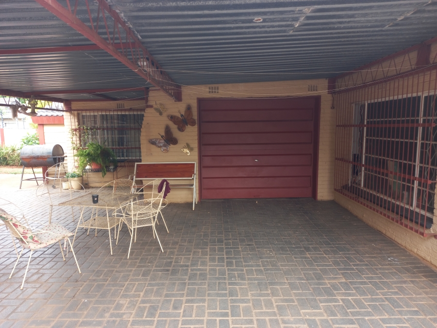 4 Bedroom Property for Sale in Greenhills Gauteng