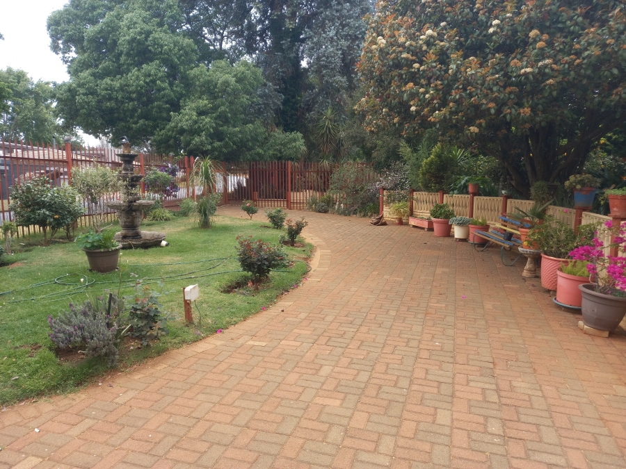 4 Bedroom Property for Sale in Greenhills Gauteng