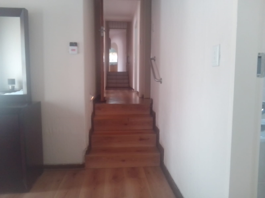 3 Bedroom Property for Sale in Kloofendal Gauteng