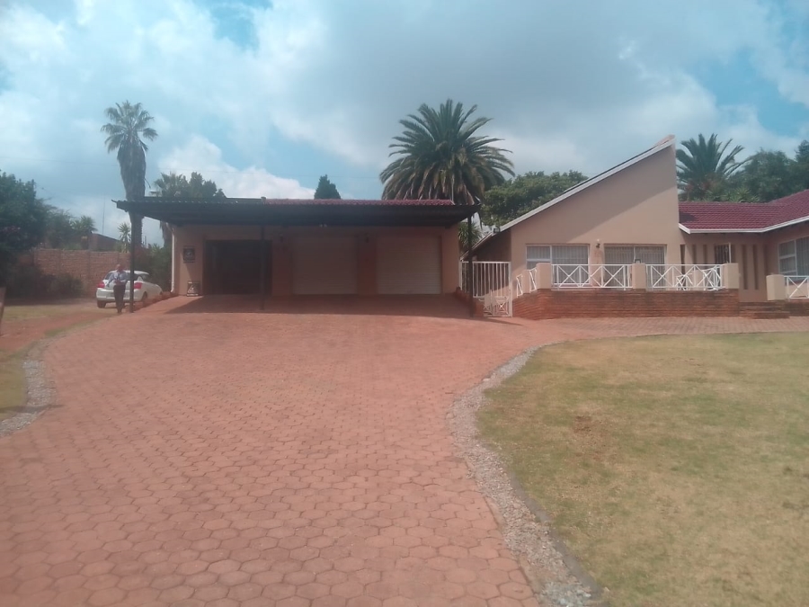 3 Bedroom Property for Sale in Kloofendal Gauteng