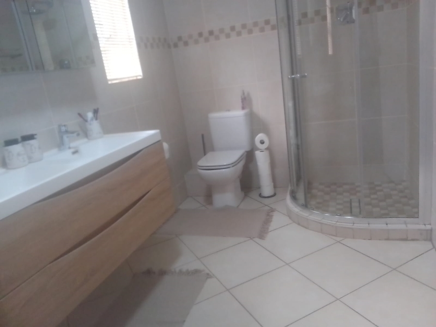 3 Bedroom Property for Sale in Kloofendal Gauteng