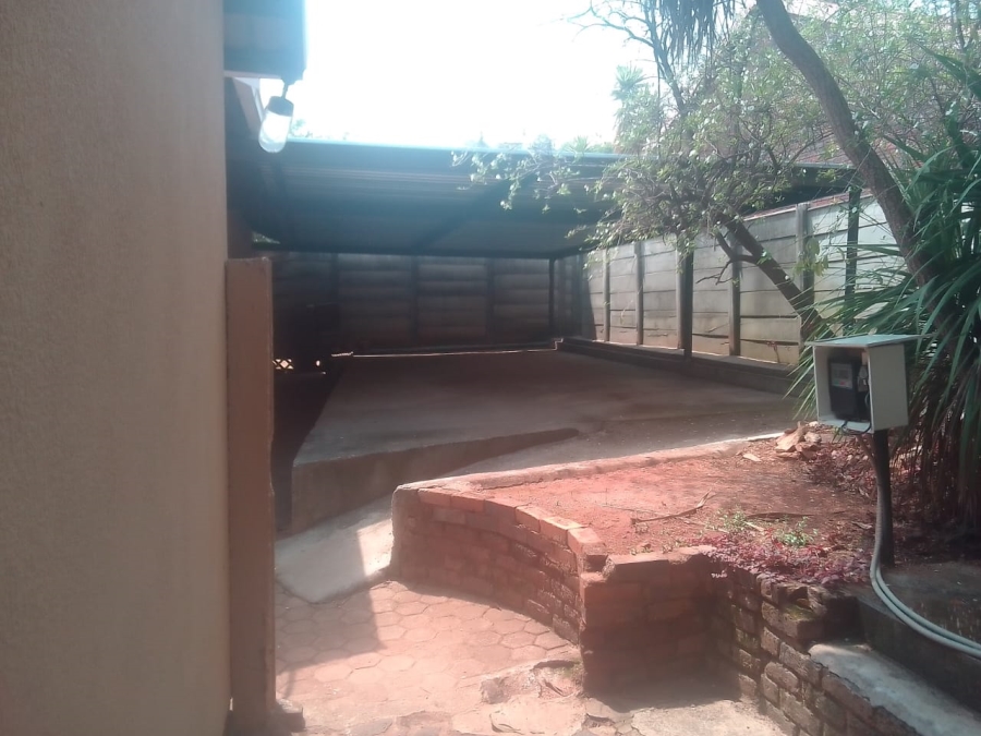 3 Bedroom Property for Sale in Kloofendal Gauteng