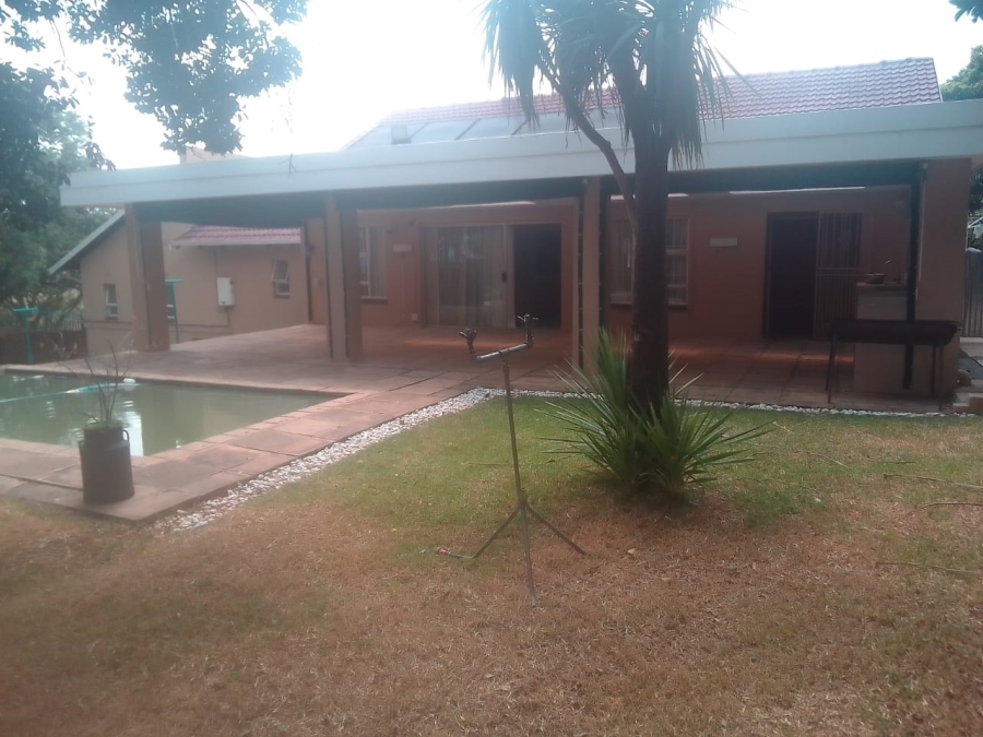3 Bedroom Property for Sale in Kloofendal Gauteng