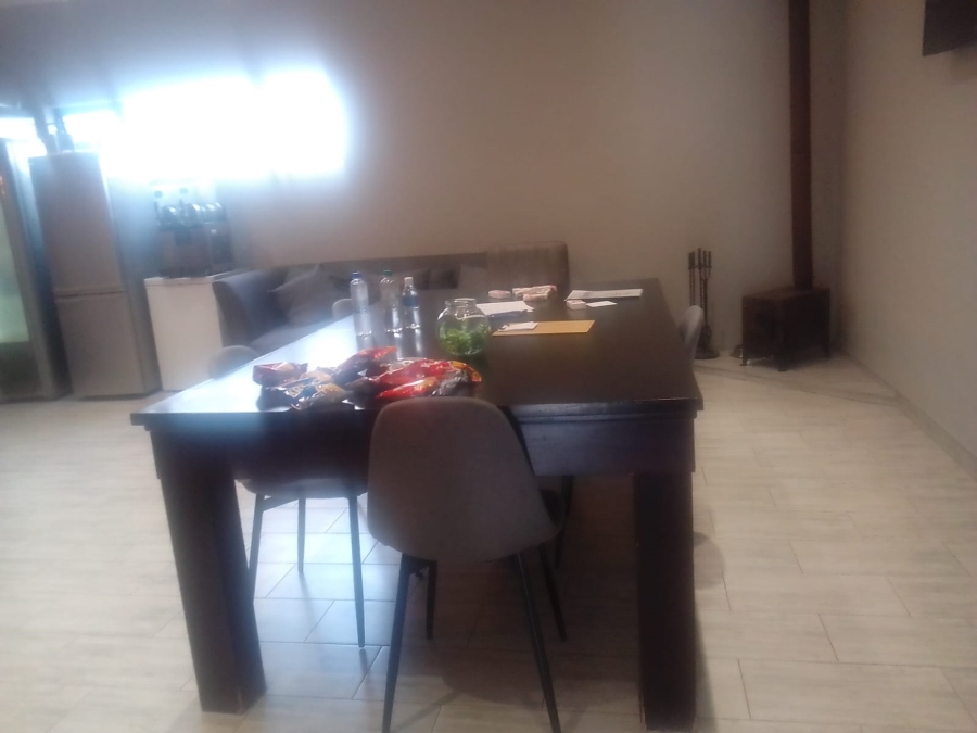 6 Bedroom Property for Sale in Discovery Gauteng