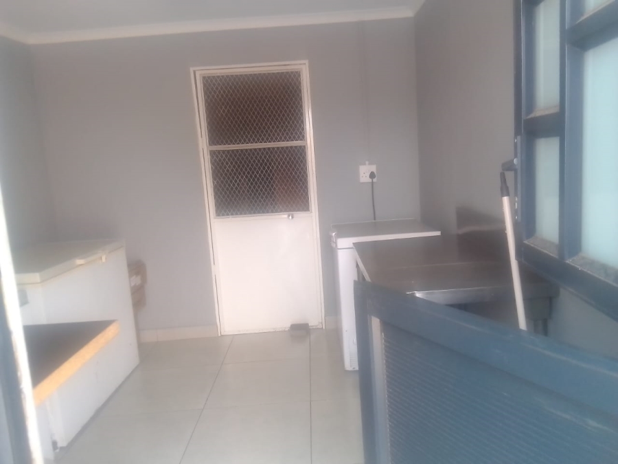 6 Bedroom Property for Sale in Discovery Gauteng