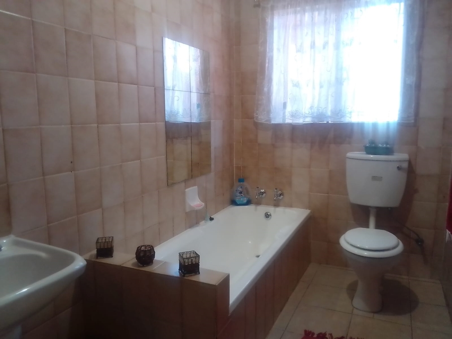 3 Bedroom Property for Sale in Homelake Gauteng