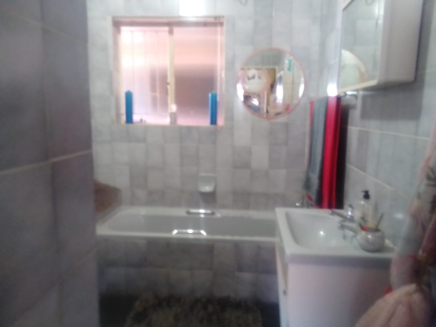 3 Bedroom Property for Sale in Homelake Gauteng