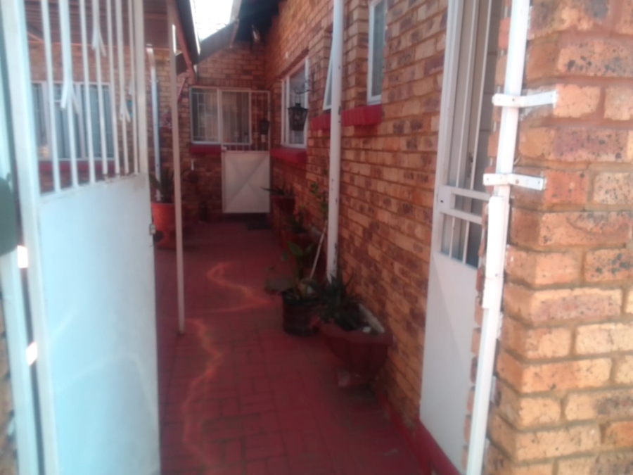 3 Bedroom Property for Sale in Homelake Gauteng
