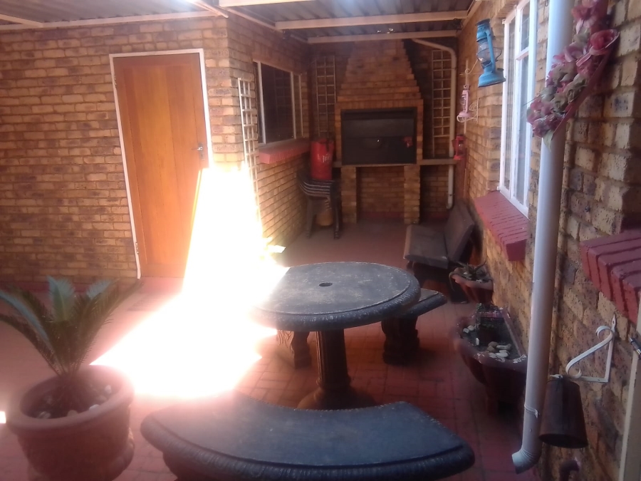 3 Bedroom Property for Sale in Homelake Gauteng