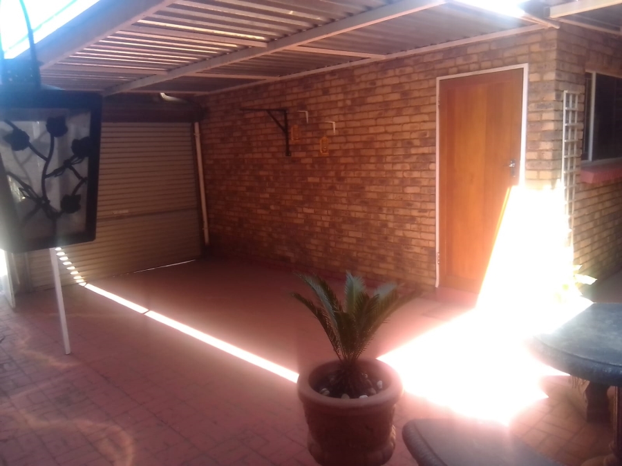 3 Bedroom Property for Sale in Homelake Gauteng