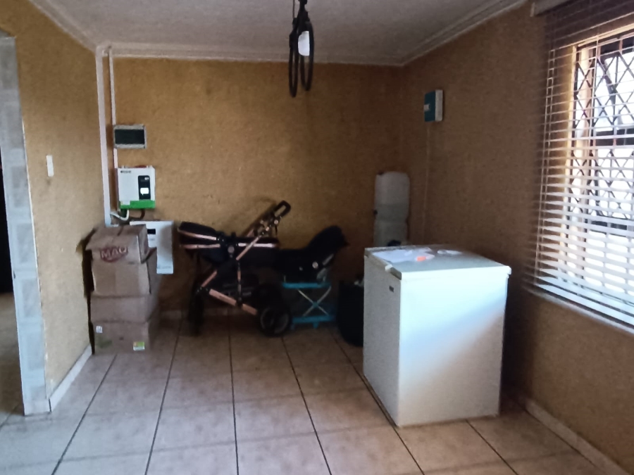 3 Bedroom Property for Sale in Toekomsrus Gauteng