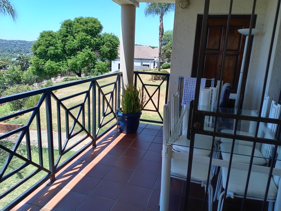 2 Bedroom Property for Sale in Constantia Kloof Gauteng
