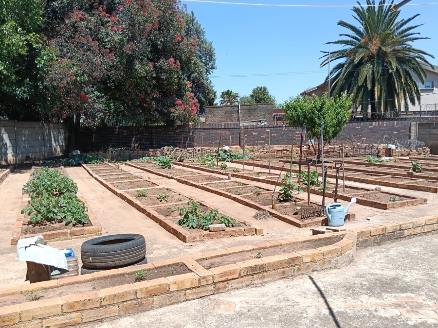 4 Bedroom Property for Sale in Homelake Gauteng