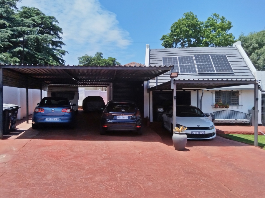 5 Bedroom Property for Sale in Krugersdorp North Gauteng