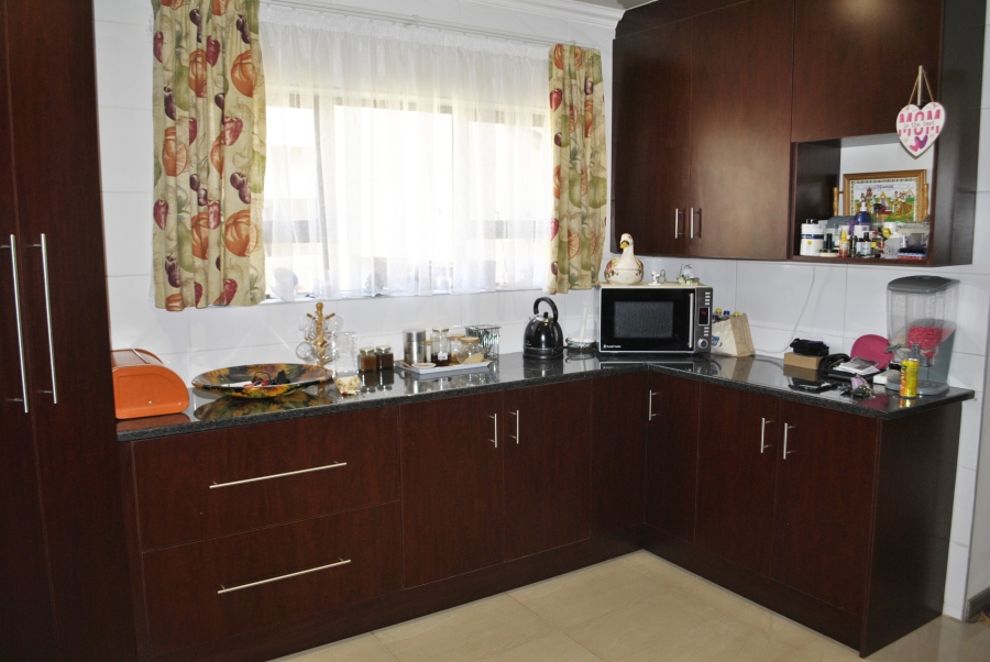 3 Bedroom Property for Sale in Wildtuinpark Gauteng