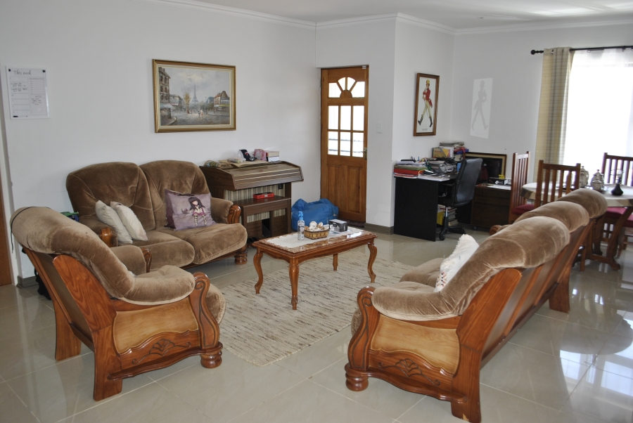 3 Bedroom Property for Sale in Wildtuinpark Gauteng