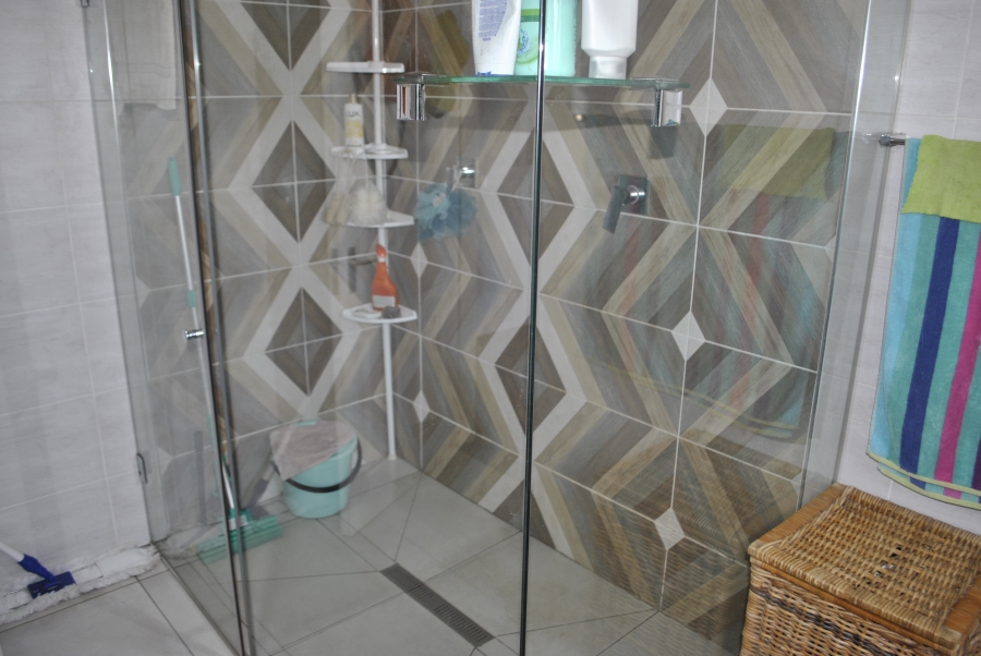 3 Bedroom Property for Sale in Wildtuinpark Gauteng