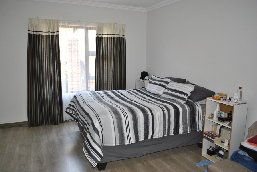 3 Bedroom Property for Sale in Wildtuinpark Gauteng