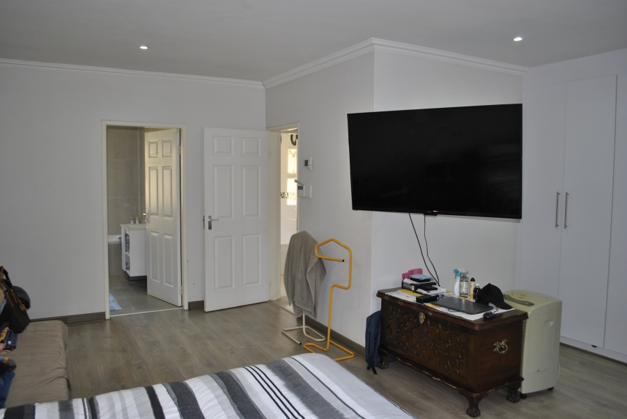 3 Bedroom Property for Sale in Wildtuinpark Gauteng