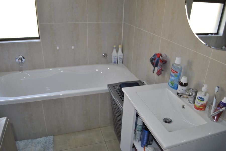 3 Bedroom Property for Sale in Wildtuinpark Gauteng