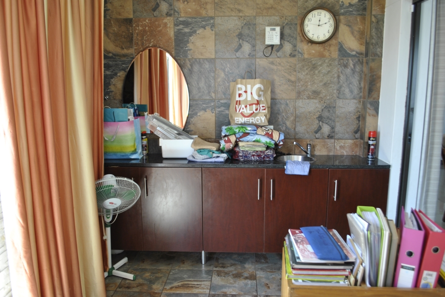 3 Bedroom Property for Sale in Wildtuinpark Gauteng