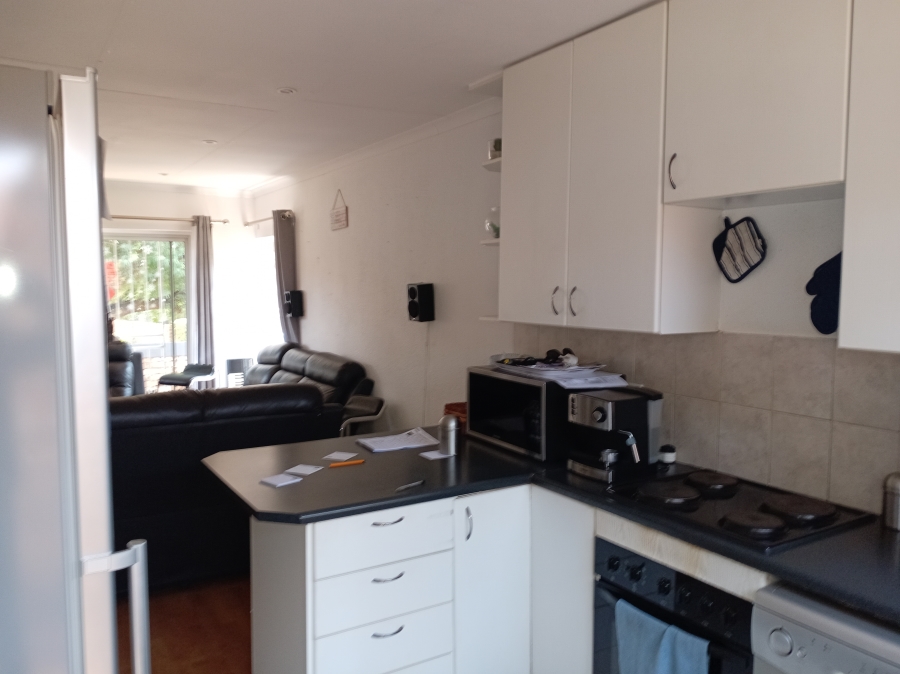 2 Bedroom Property for Sale in Honeydew Ridge Gauteng