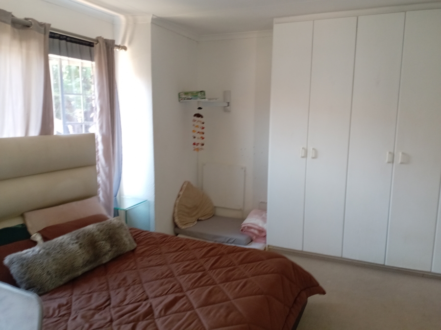 2 Bedroom Property for Sale in Honeydew Ridge Gauteng