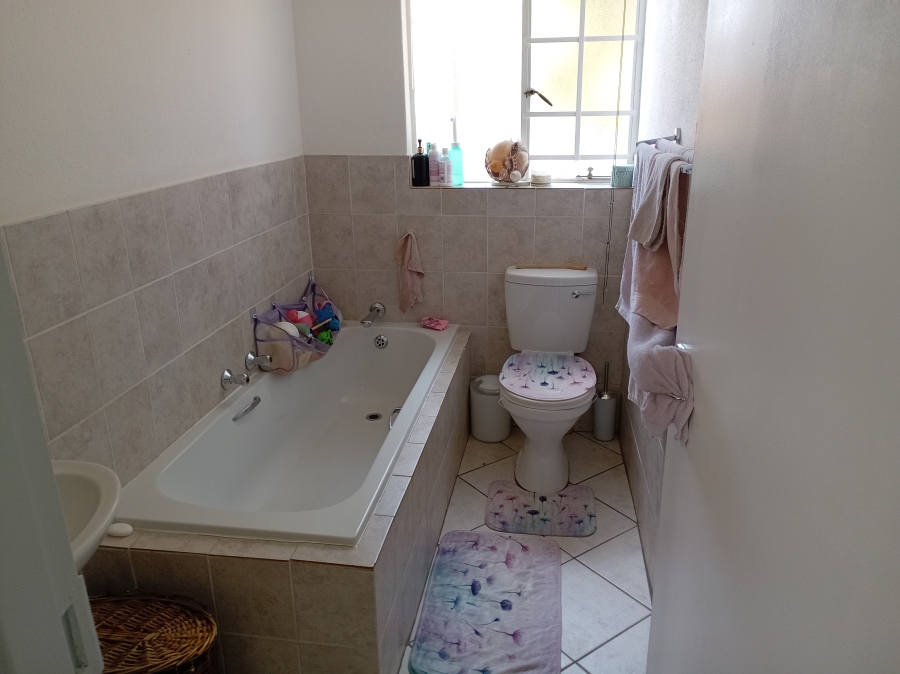 2 Bedroom Property for Sale in Honeydew Ridge Gauteng