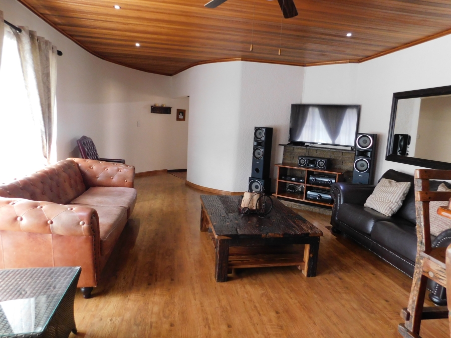 5 Bedroom Property for Sale in Noordheuwel Gauteng