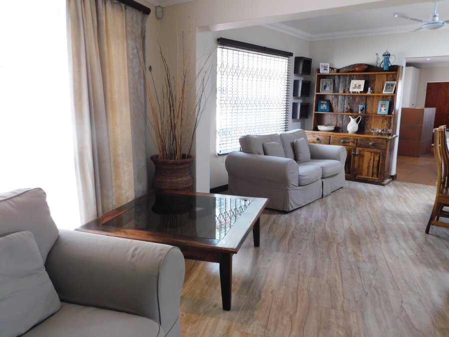 5 Bedroom Property for Sale in Noordheuwel Gauteng