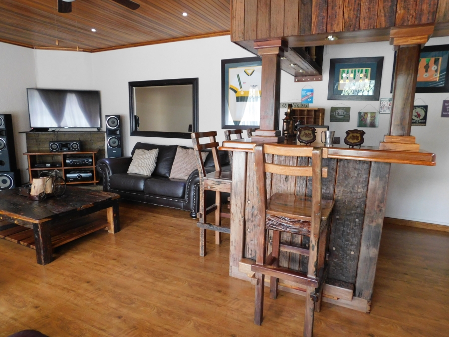 5 Bedroom Property for Sale in Noordheuwel Gauteng