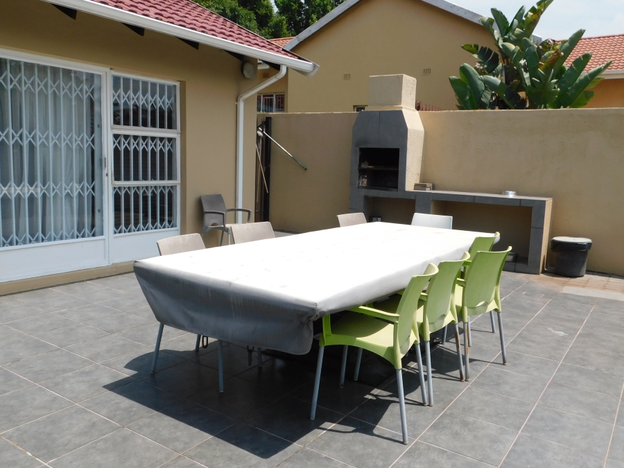 5 Bedroom Property for Sale in Noordheuwel Gauteng