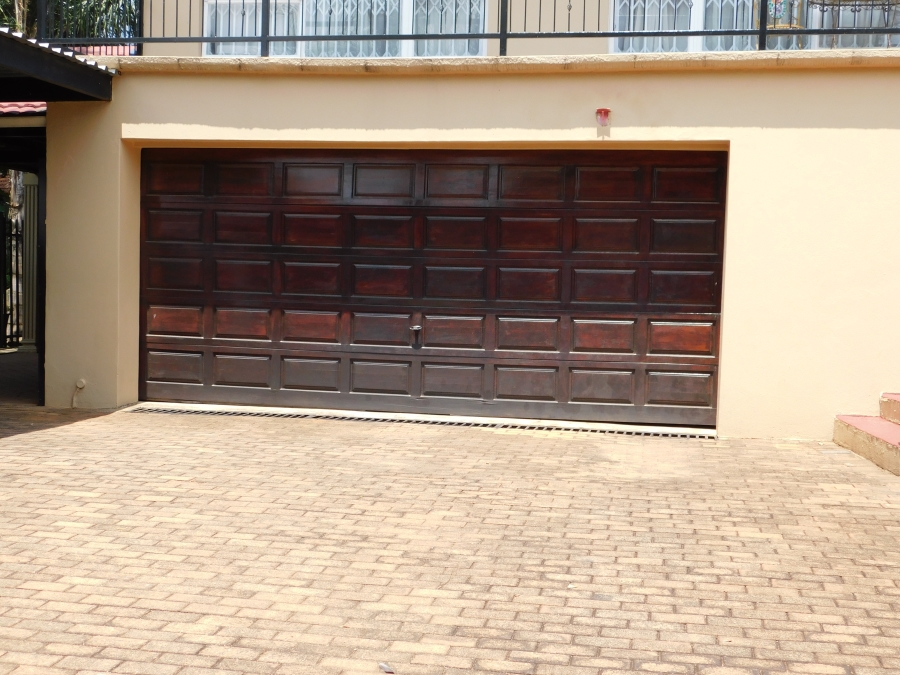 5 Bedroom Property for Sale in Noordheuwel Gauteng
