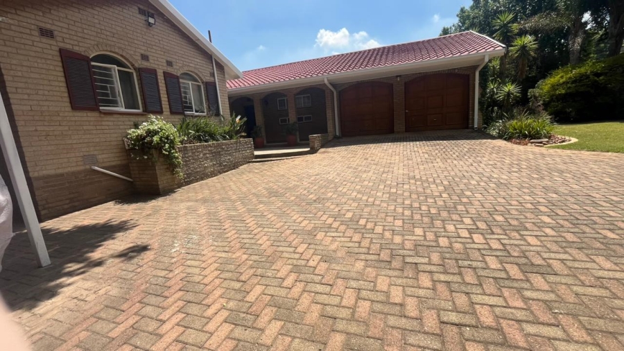 4 Bedroom Property for Sale in Greenhills Gauteng