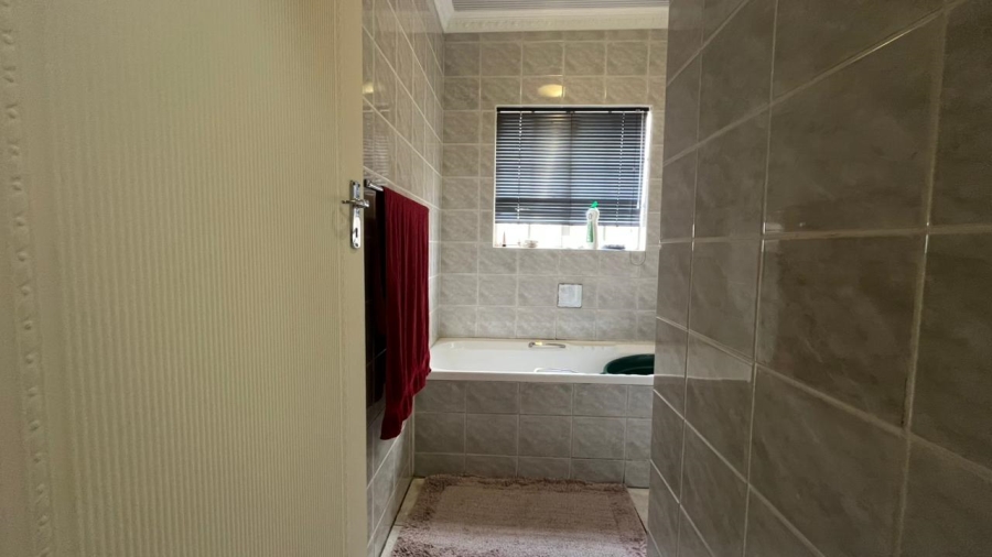 3 Bedroom Property for Sale in Culemborg Park Gauteng