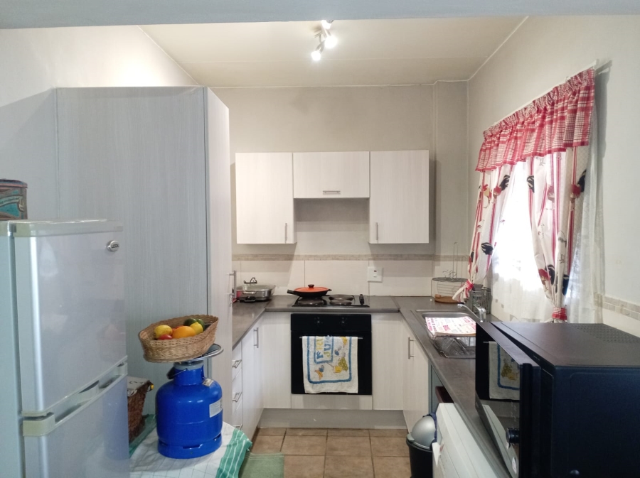 2 Bedroom Property for Sale in Honeydew Grove Gauteng