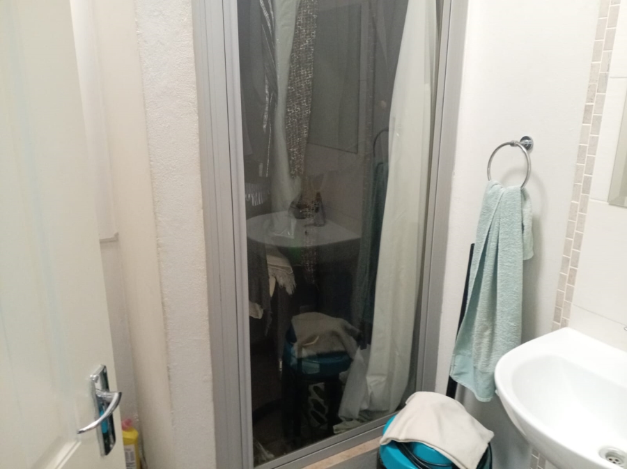 2 Bedroom Property for Sale in Honeydew Grove Gauteng