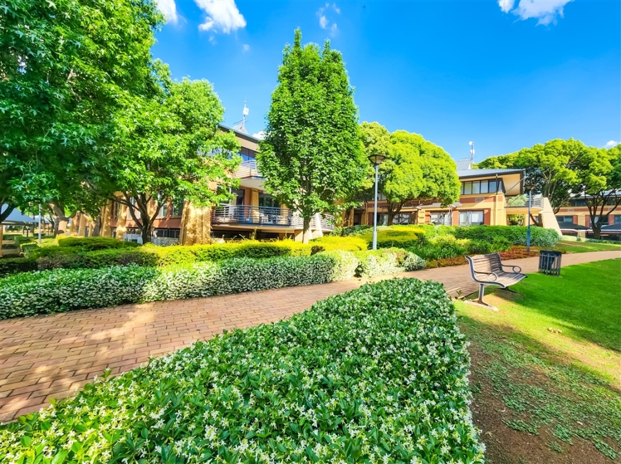 To Let commercial Property for Rent in Constantia Kloof Gauteng