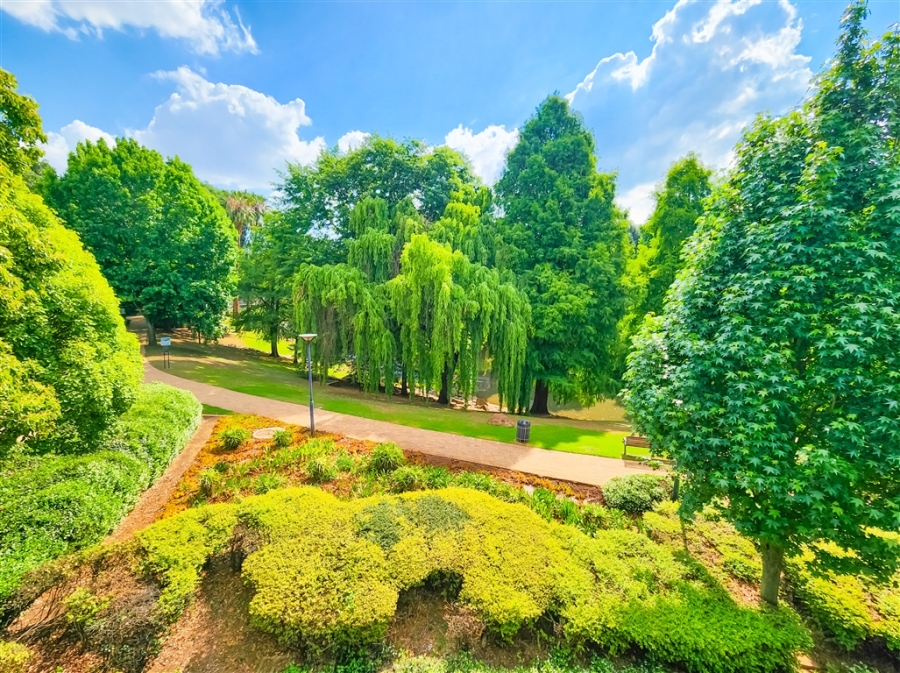 To Let commercial Property for Rent in Constantia Kloof Gauteng