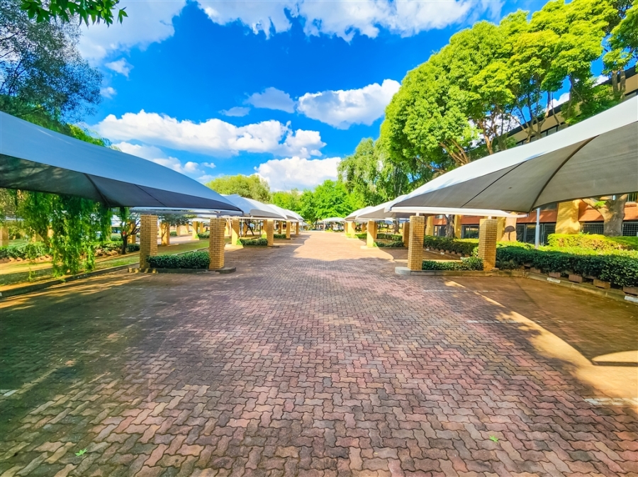 To Let commercial Property for Rent in Constantia Kloof Gauteng