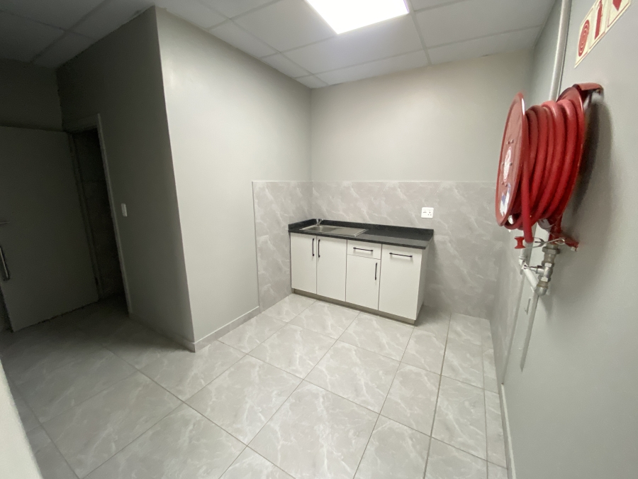 To Let commercial Property for Rent in Knoppieslaagte Gauteng