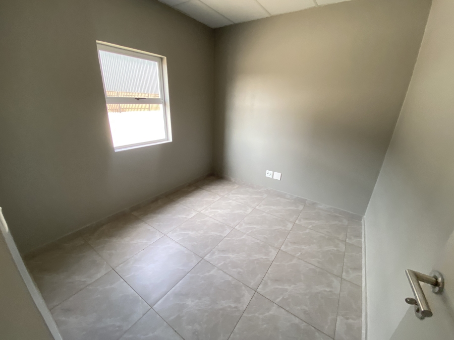 To Let commercial Property for Rent in Knoppieslaagte Gauteng