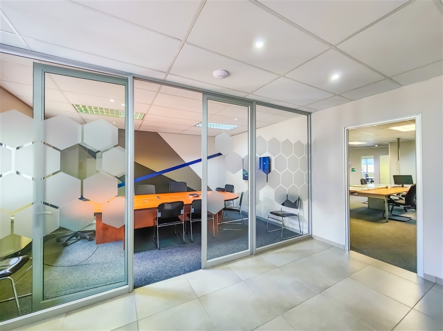 To Let commercial Property for Rent in Strubensvallei Gauteng