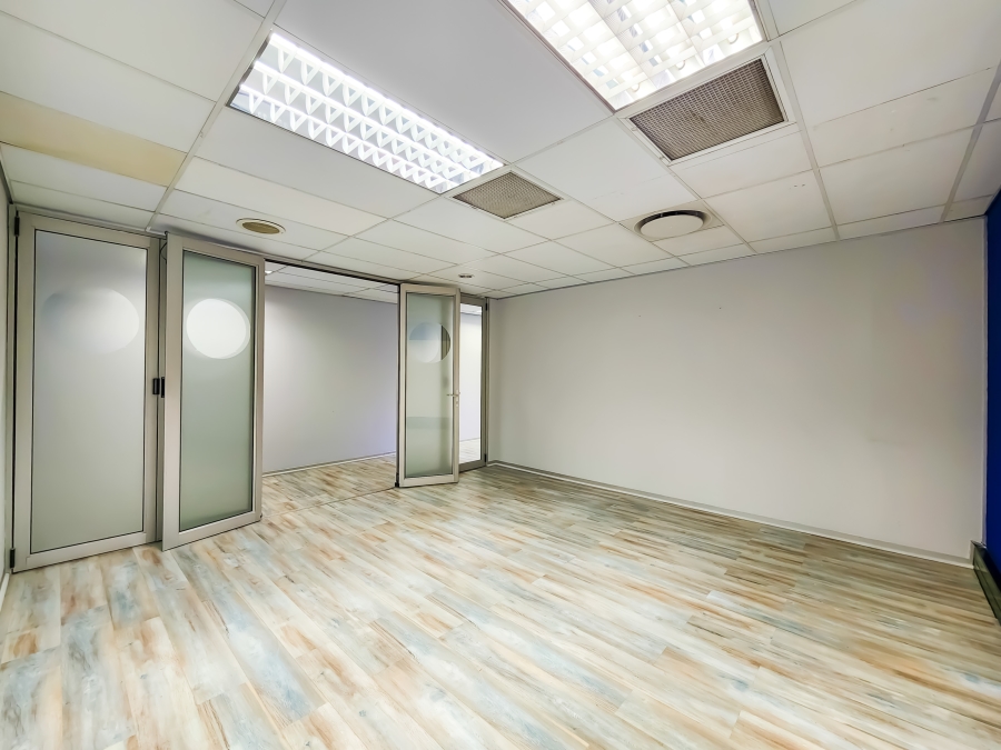 To Let commercial Property for Rent in Strubensvallei Gauteng